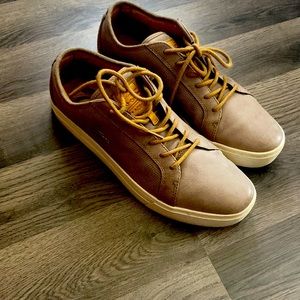 Tan,Lacoste casual shoes.